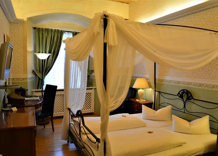 Kronacher Stadthotels מלון 4*