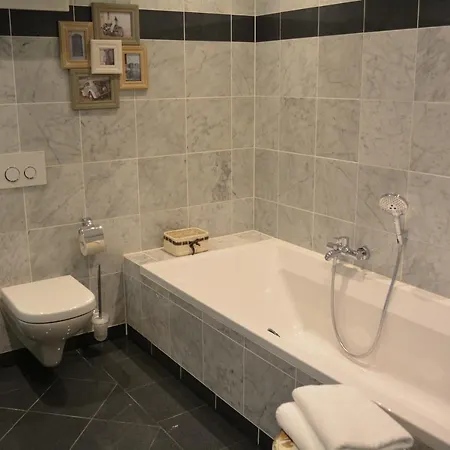 Kronacher Stadthotels Ξενοδοχείο 4*