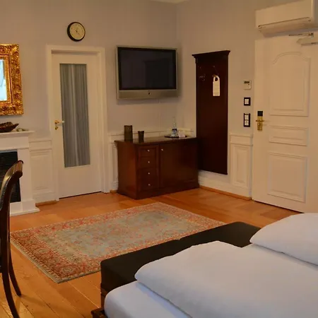 فندق Kronacher Stadthotels 4*