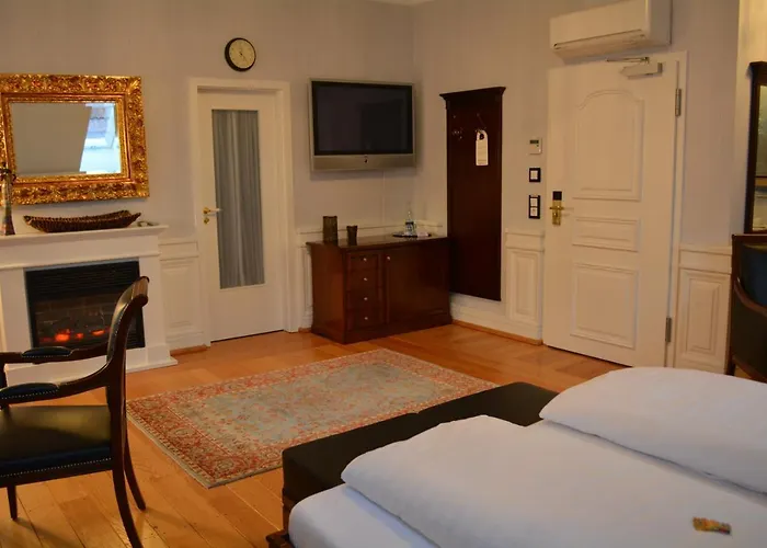 فندق Kronacher Stadthotels 4*